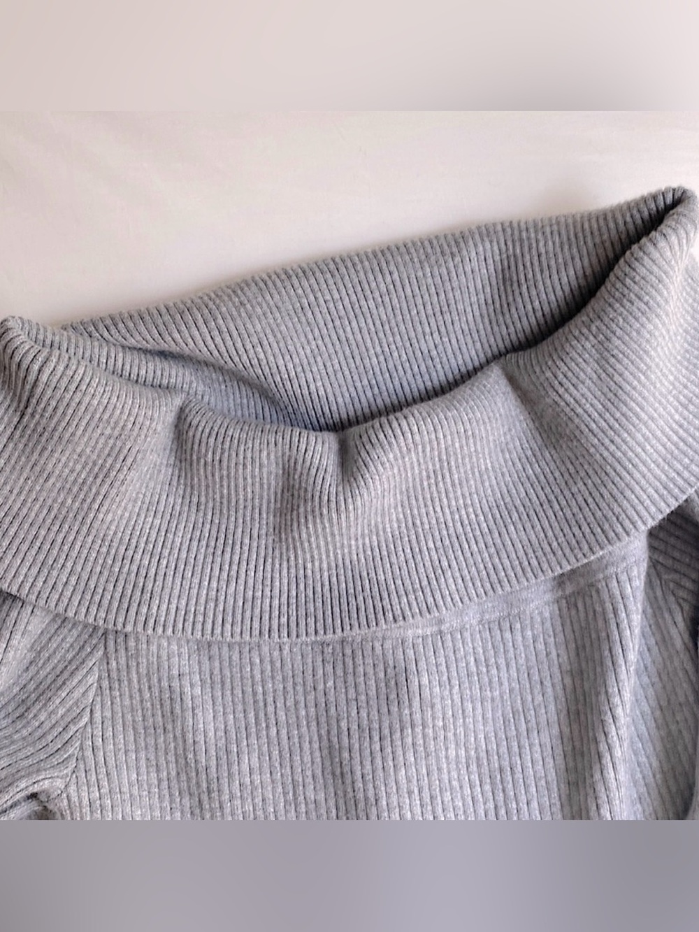 Abercrombie & Fitch NWOT Off Shoulder Bodycon Rib Knit Maxi Sweater Dress (M) - Picture 7 of 11